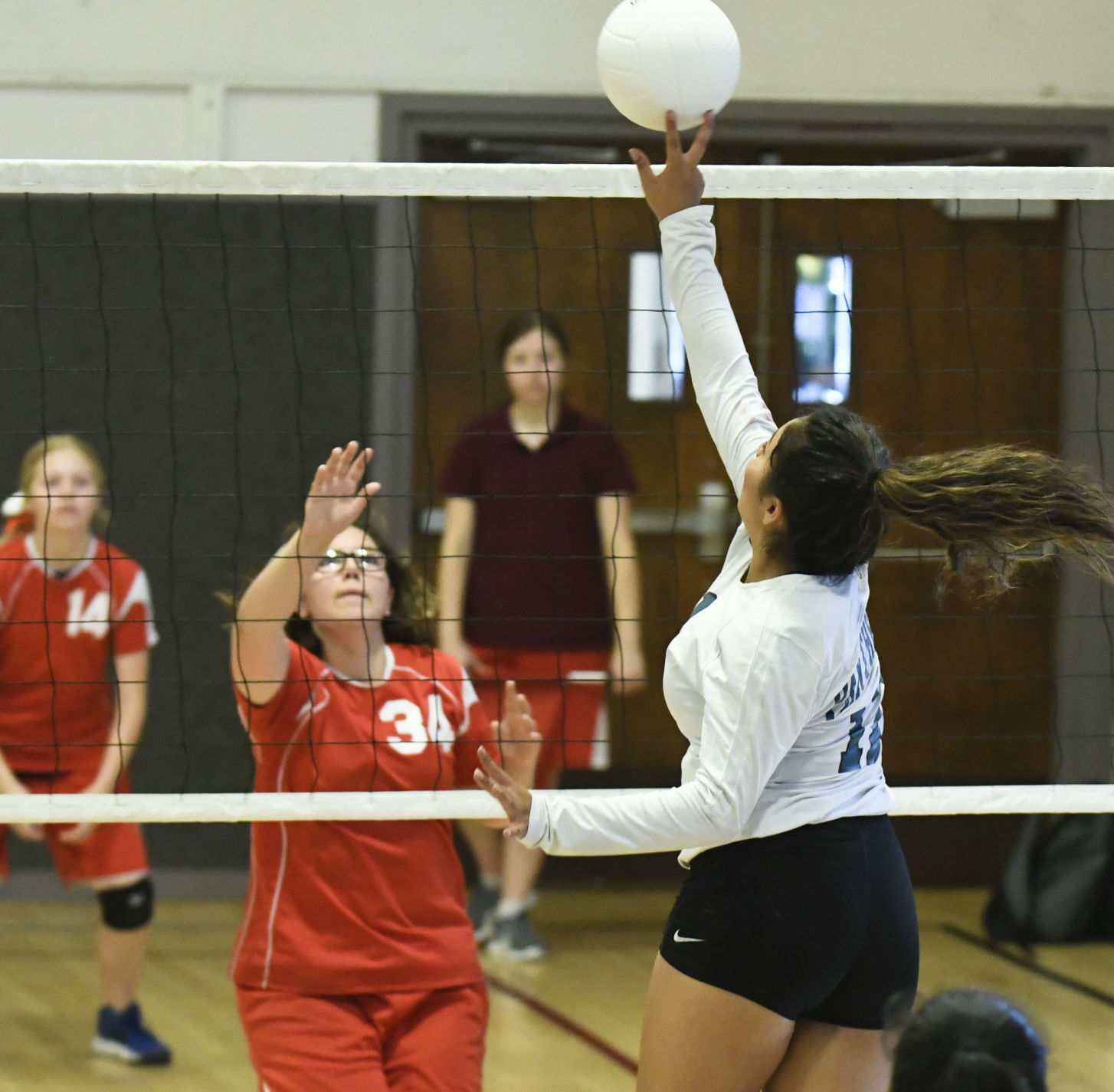 091619 PV LV Baptist volleyball 07.jpg